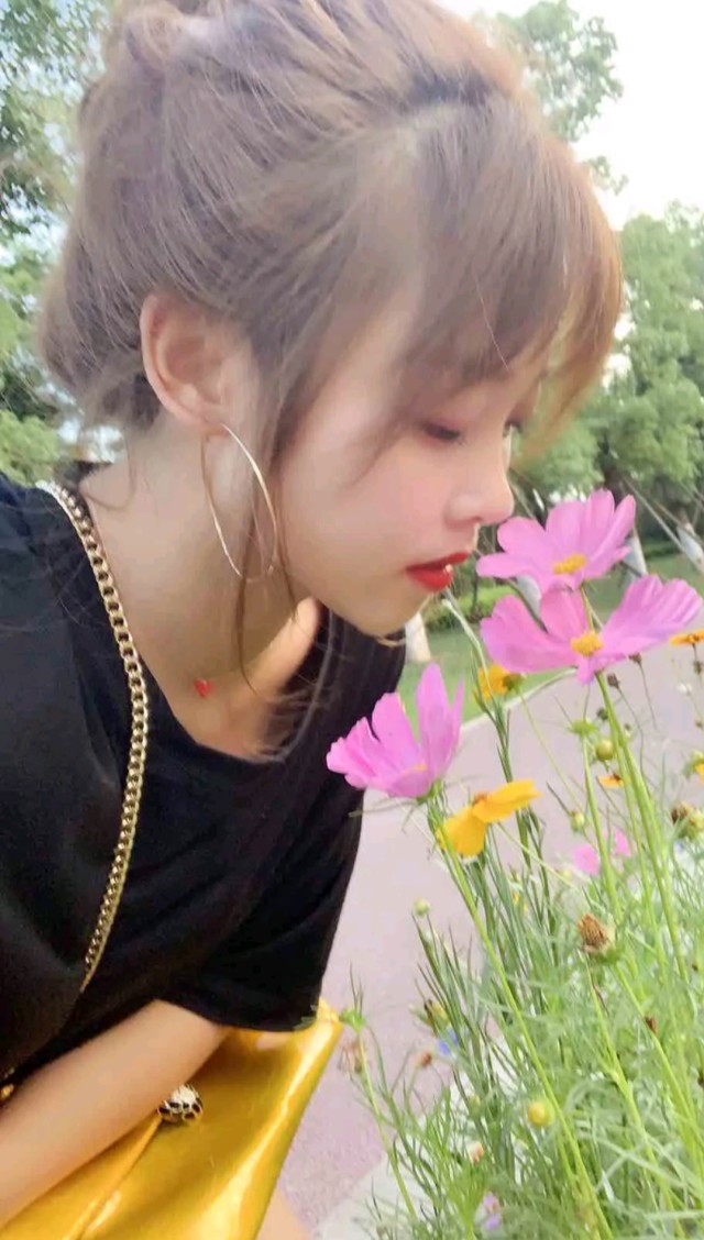 石家庄小妹，有点小姐脾气，就喜欢有征服感